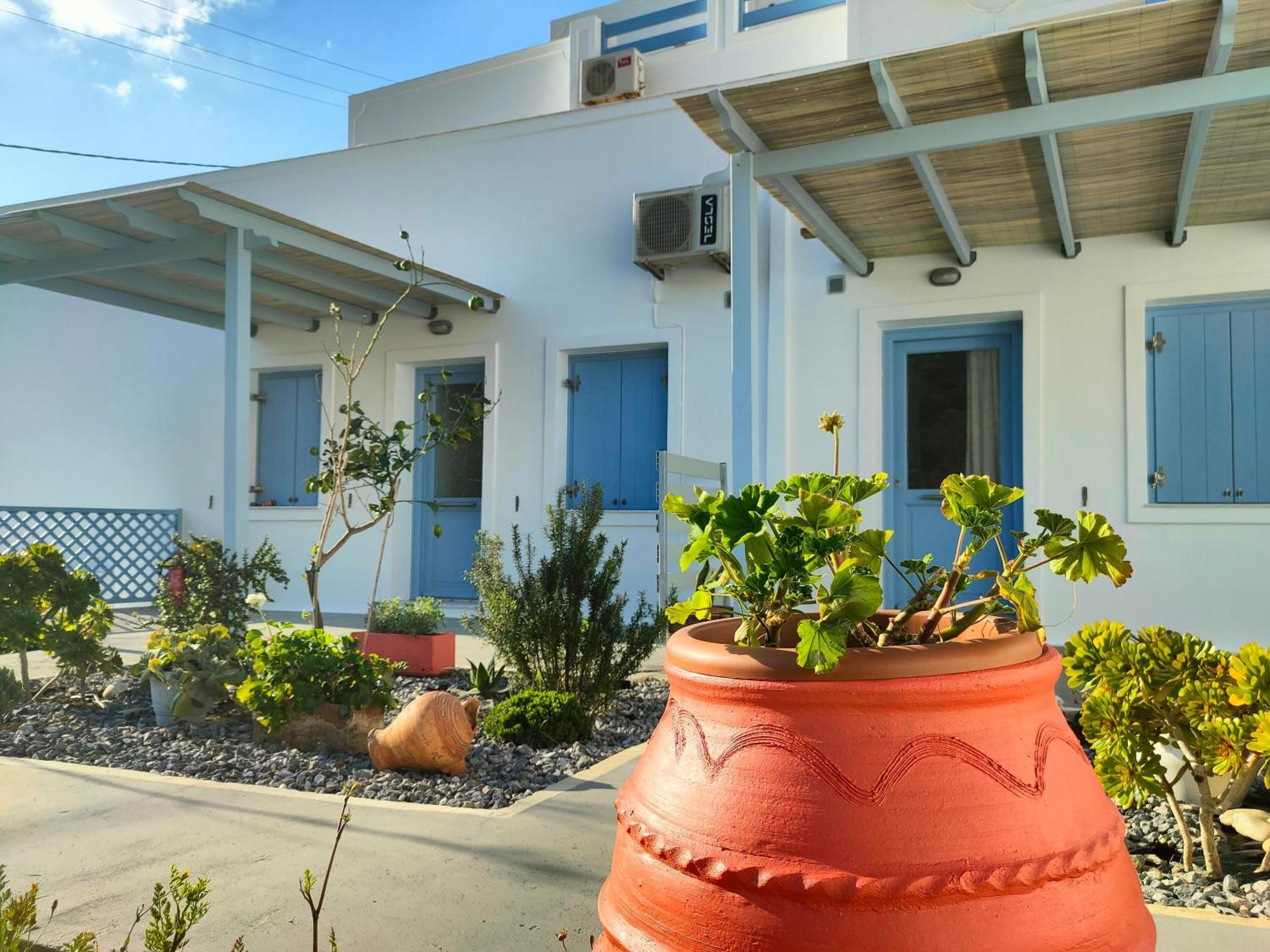 Papillon Villa Pera Gyalos Exterior photo